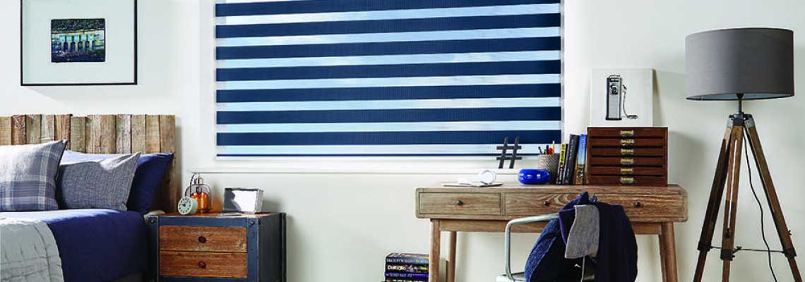 LL_Capri_Colour_Navy_closed_translucent_opaque_Main2.jpg